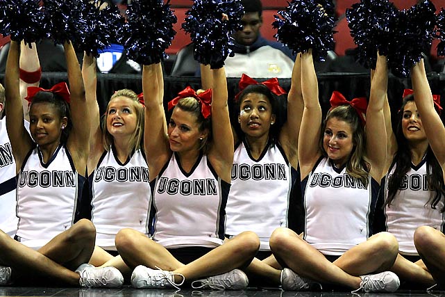 uconn-cheerleaders